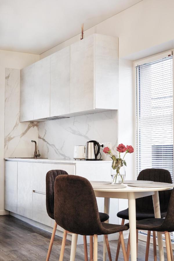 Owls Hill Apartment Kaunas Bagian luar foto