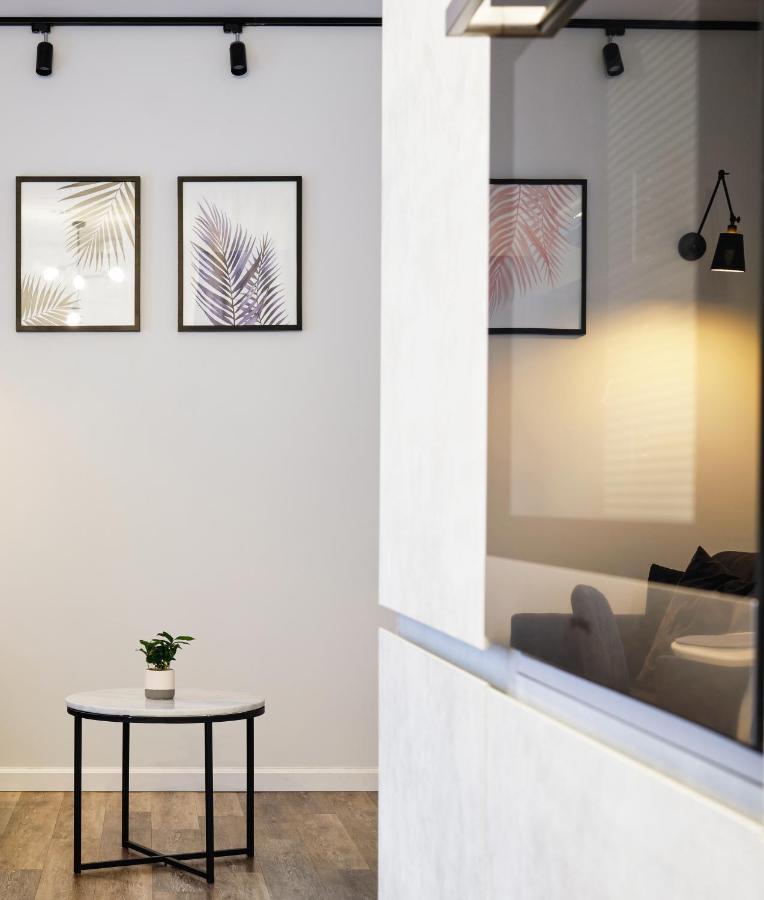 Owls Hill Apartment Kaunas Bagian luar foto