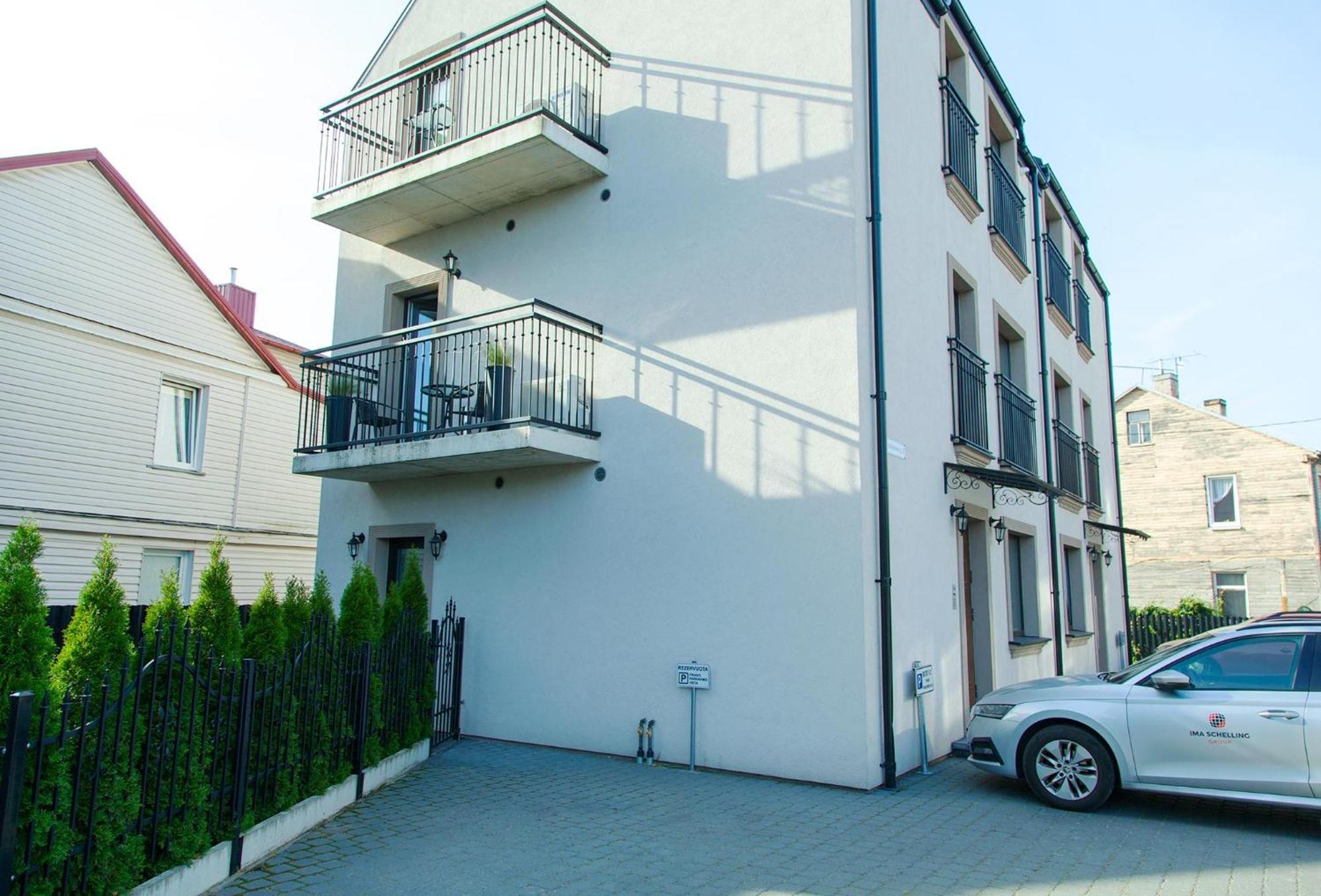 Owls Hill Apartment Kaunas Bagian luar foto